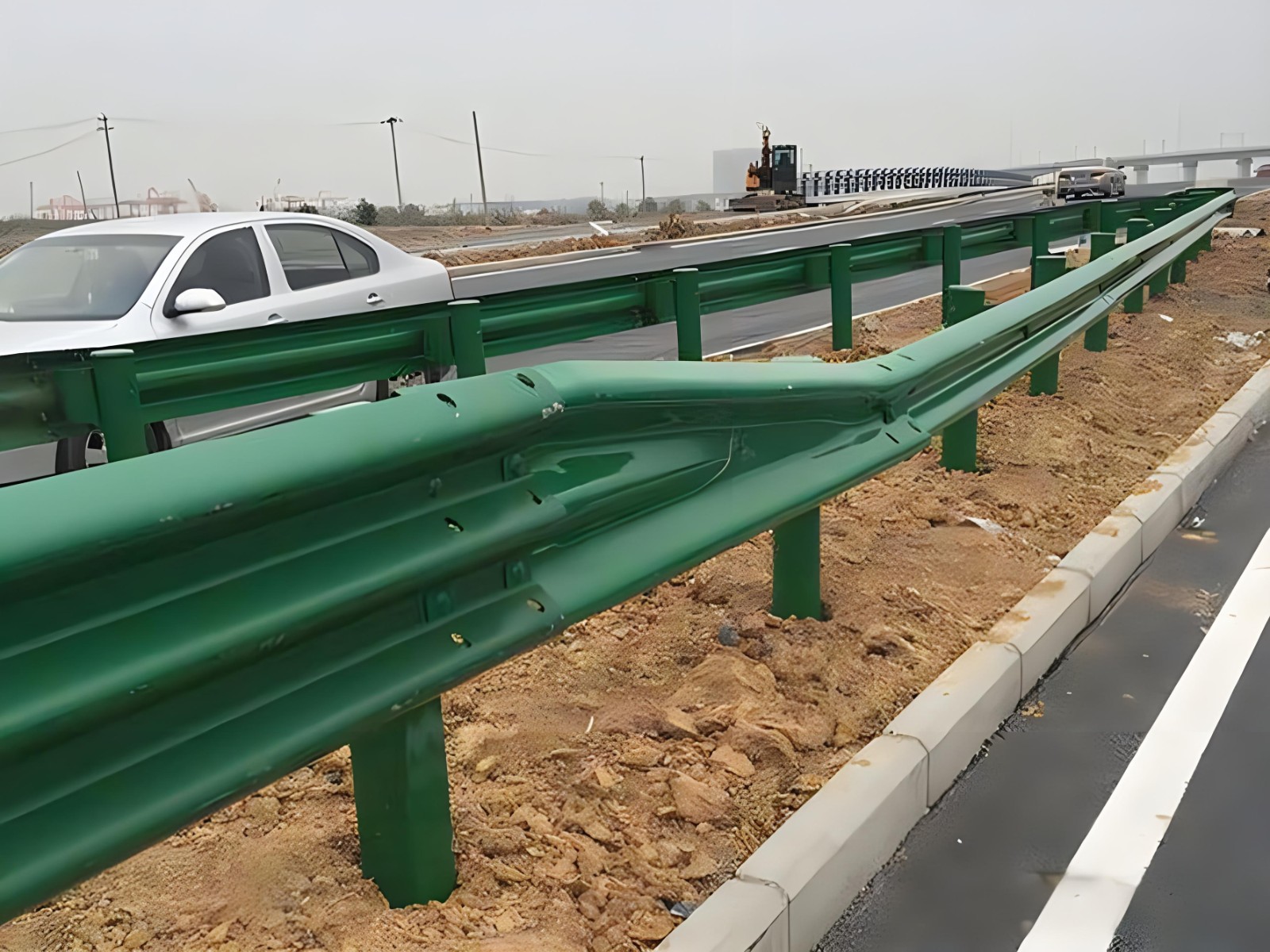 铜陵高速波形护栏板日常维护方案确保道路安全新举措