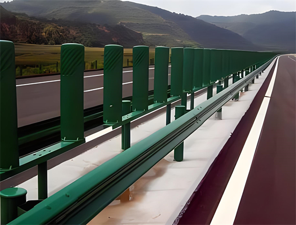 铜陵三波护栏板在高速公路的应用